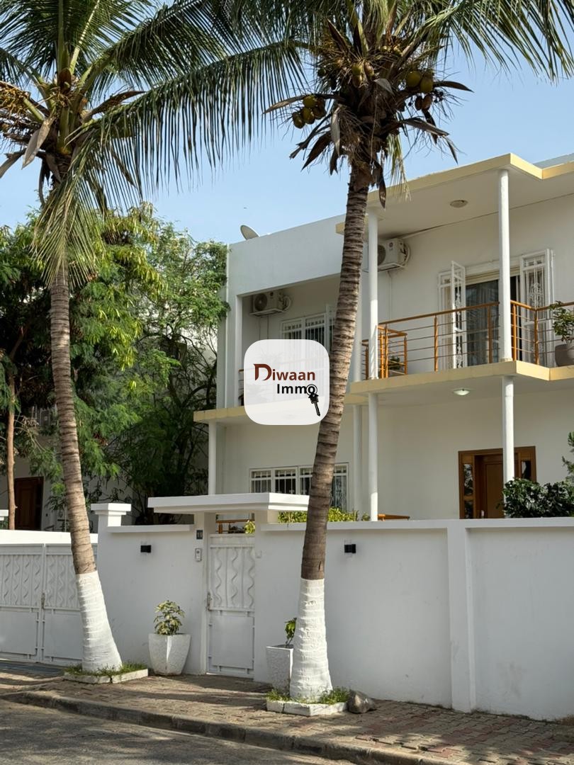 Villa 350M2 à  louer à la cité siprès 2 Mermoz - Image 2