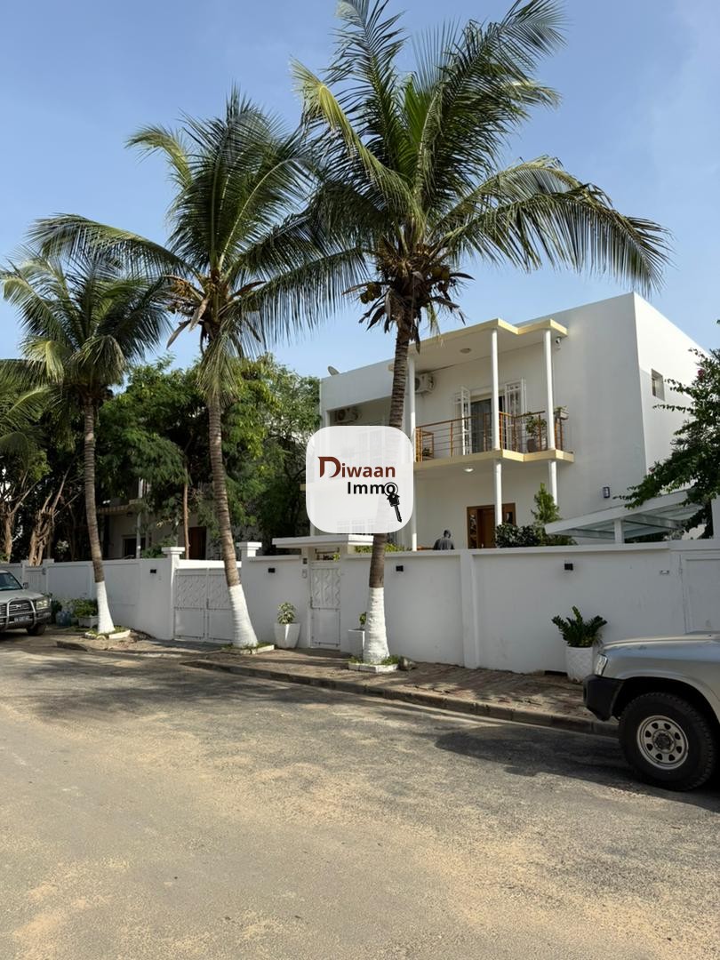 Villa 350M2 à  louer à la cité siprès 2 Mermoz - Image 4