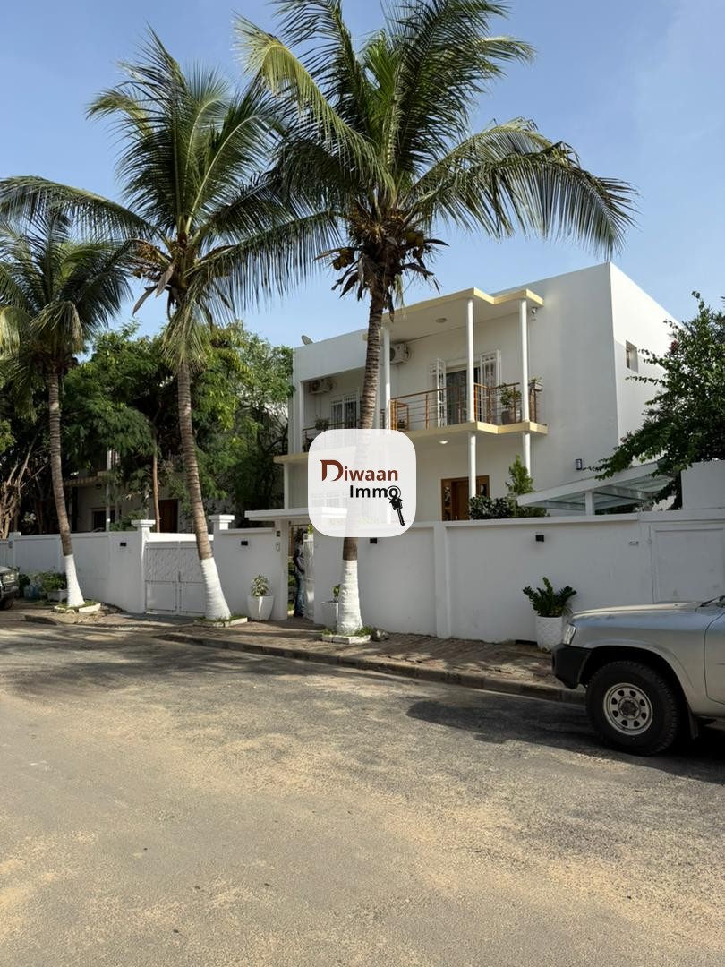 Villa 350M2 à  louer à la cité siprès 2 Mermoz - Image 5