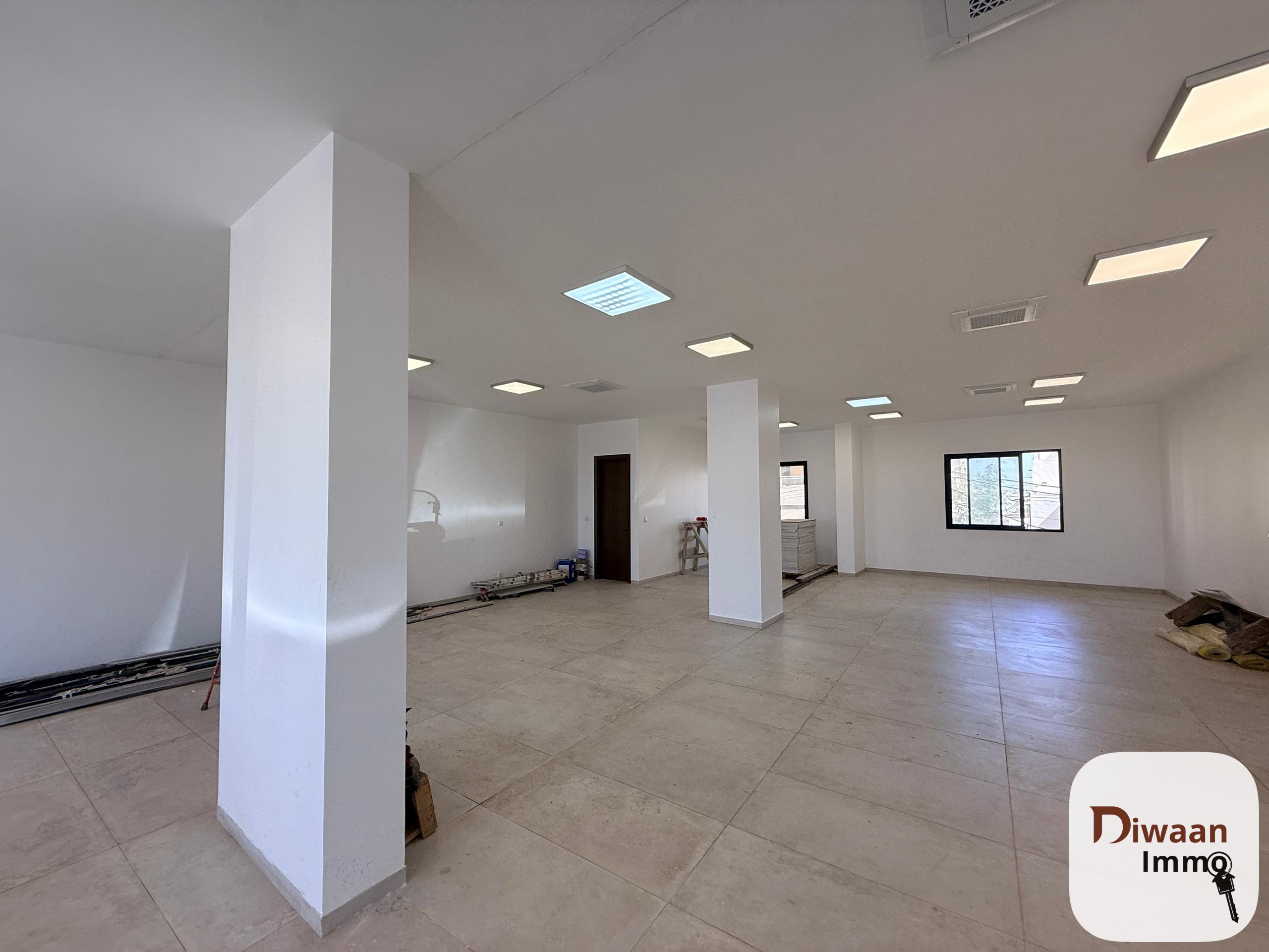 Plateau de bureau à louer de 380M2 aux mamelles - Image 4