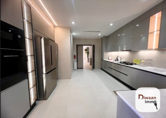 Appartement F4 entièrement meublé à louer au 3eme étage au Plateau - Image 4