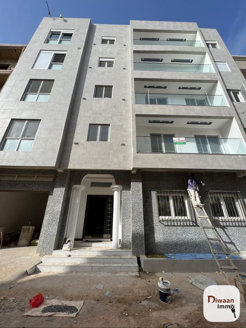 Appartement F5 à louer à la cité Dallal Diam - Image 8