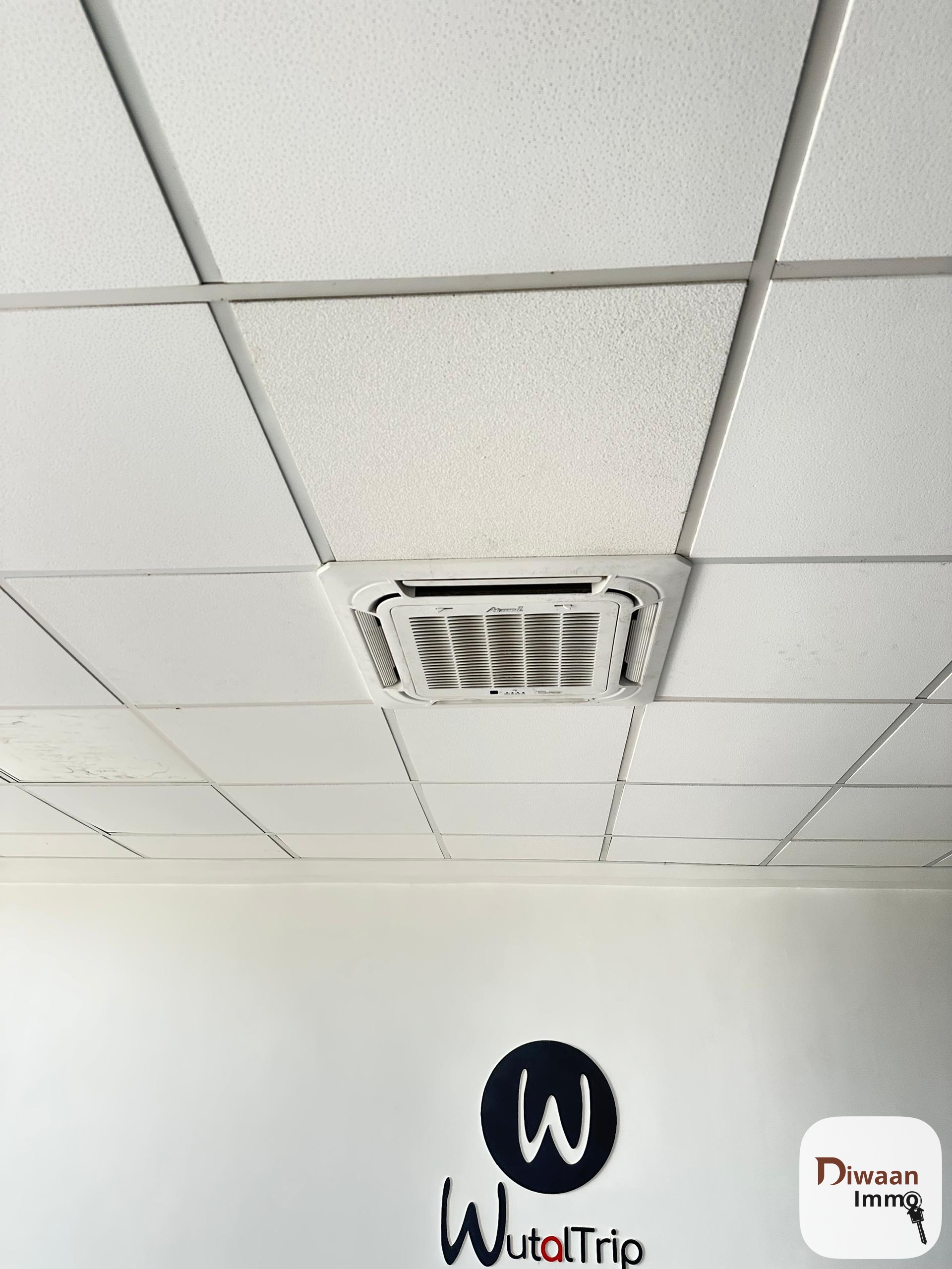 Plateau de bureau à louer sur la Vdn première position. - Image 2