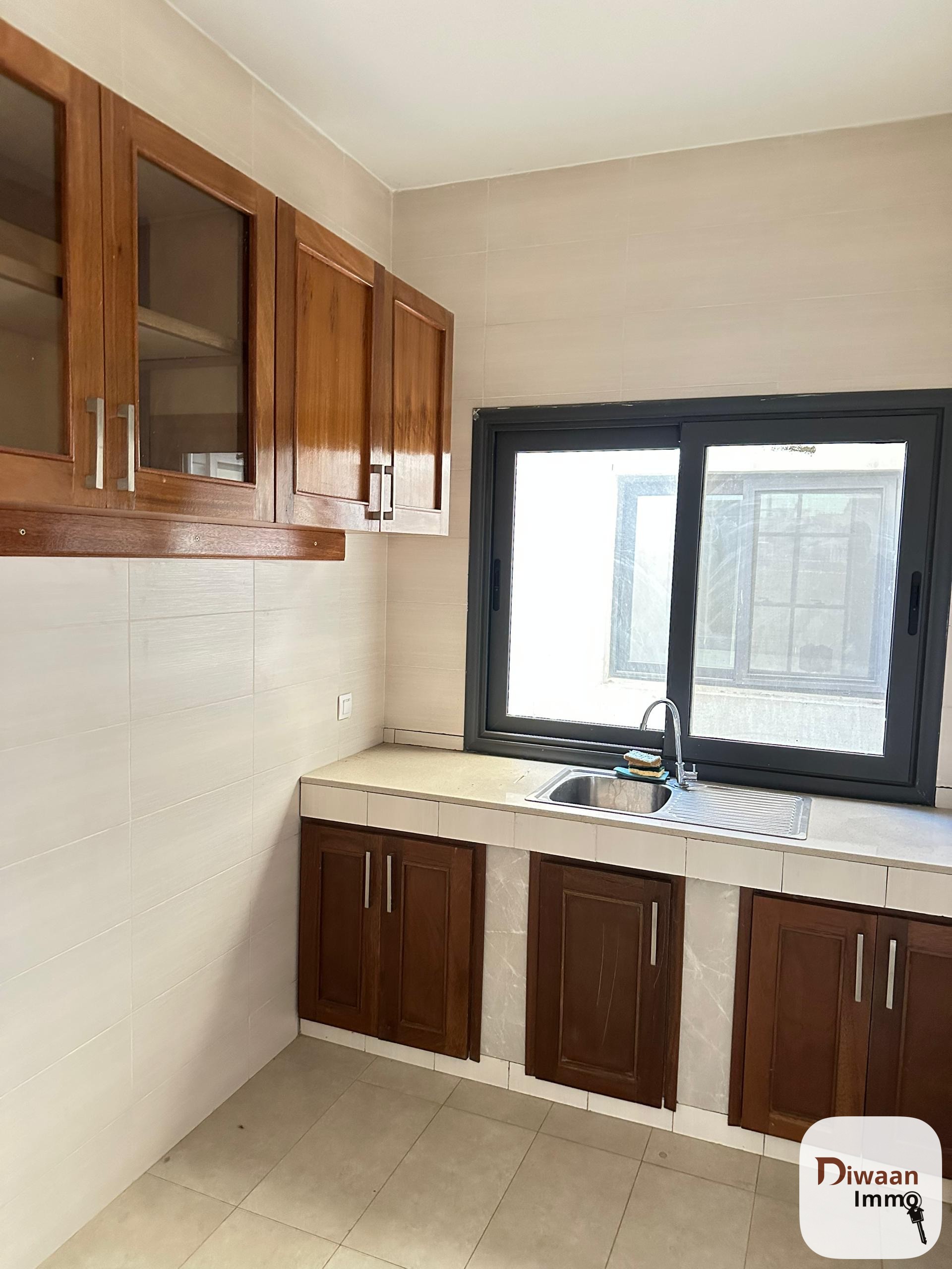 Plateau de bureau à louer sur la Vdn première position. - Image 7