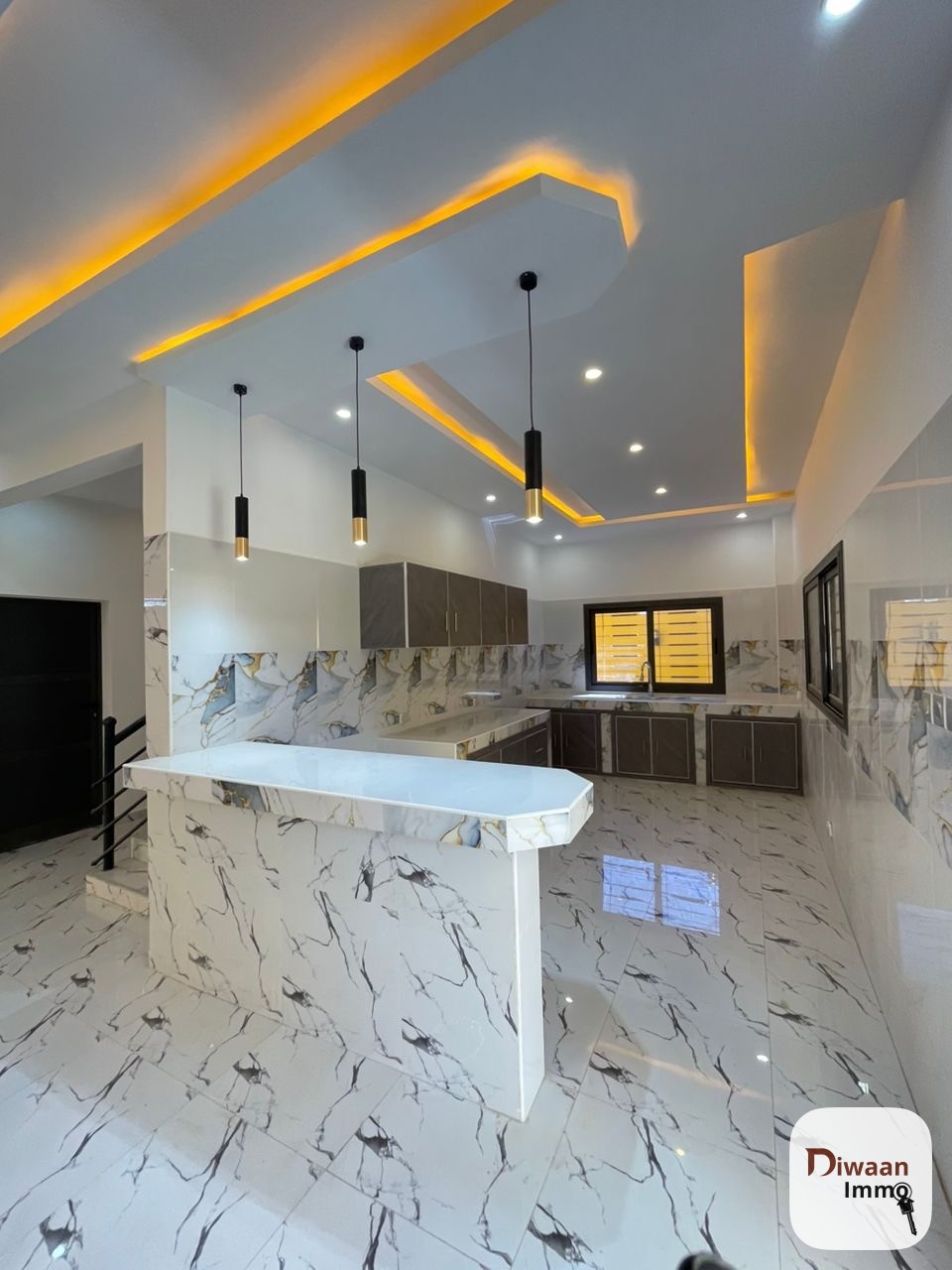 Villa R+2 à vendre à Zac Mbao - Image 7