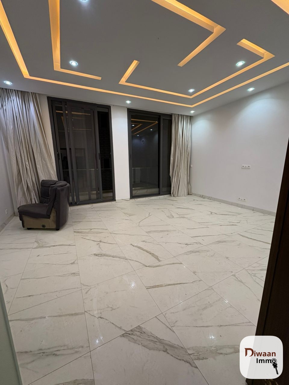 Appartement à louer à Yoff Apecsy - Image 2