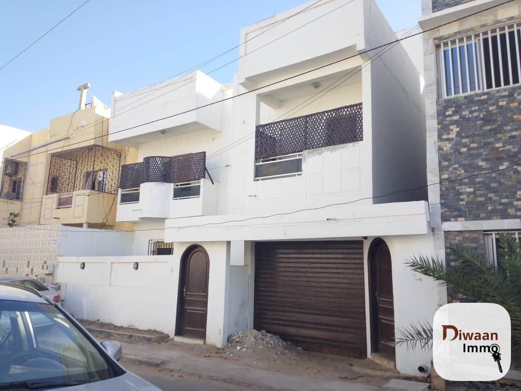 Villa à vendre à la cité Djily Mbaye