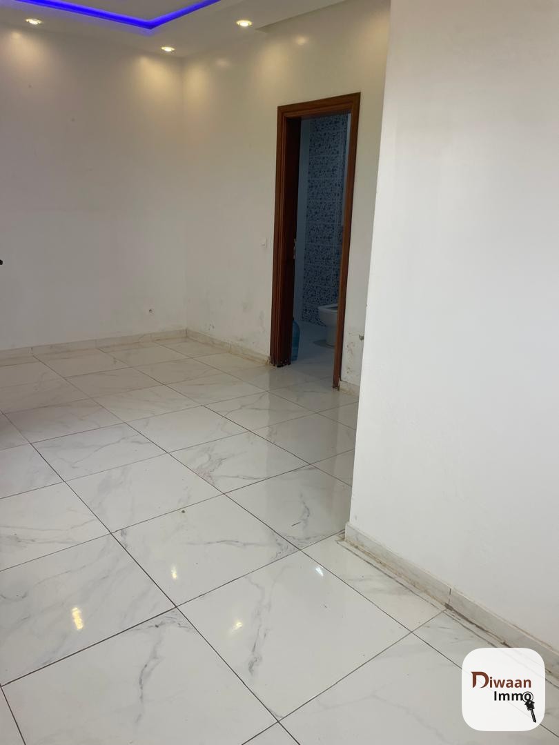 Appartement F4 à louer à la cité Mbackiyou Faye - Image 3