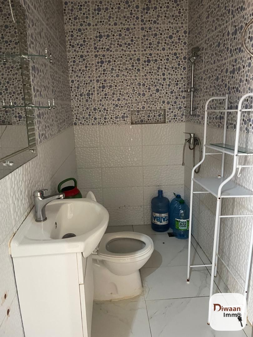 Appartement F4 à louer à la cité Mbackiyou Faye - Image 7