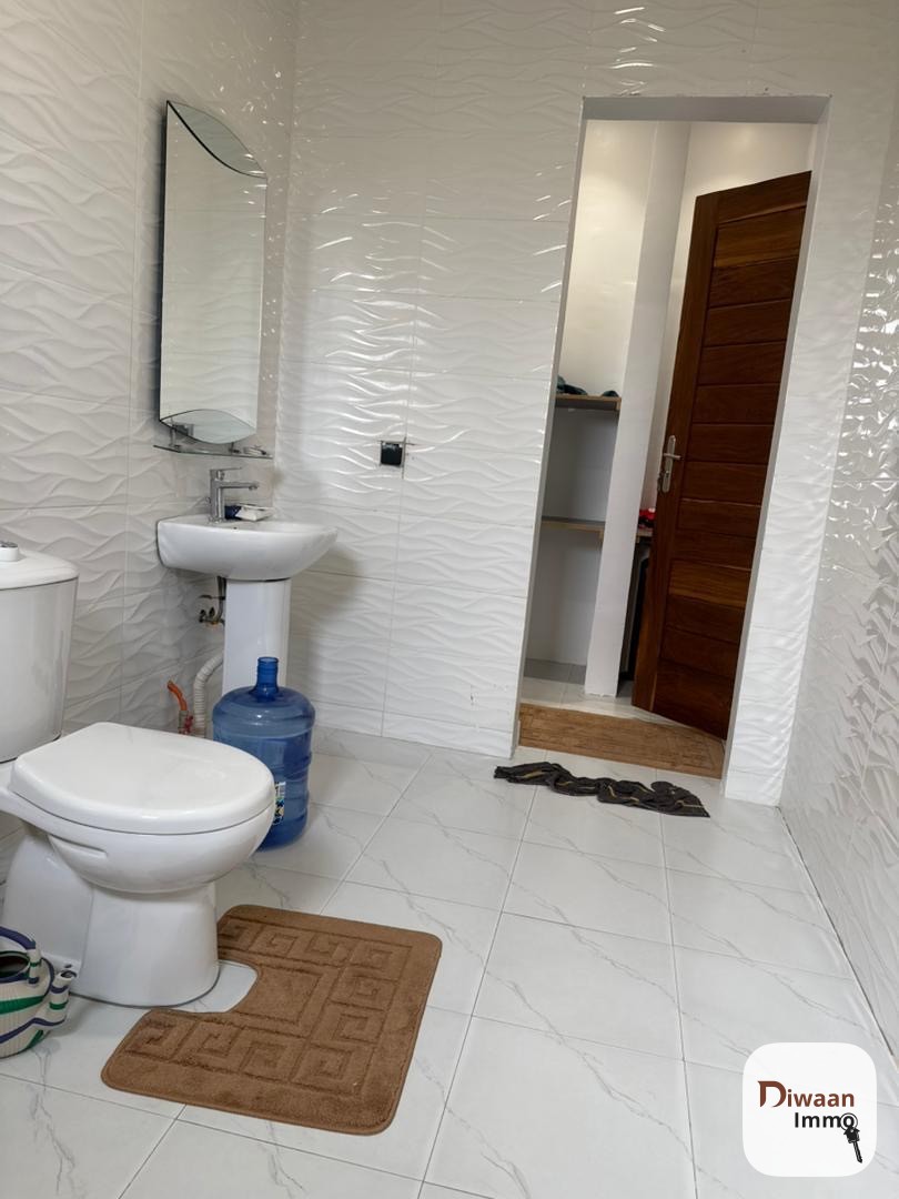 Villa meublé à vendre à Toubab  Dialaw - Image 3