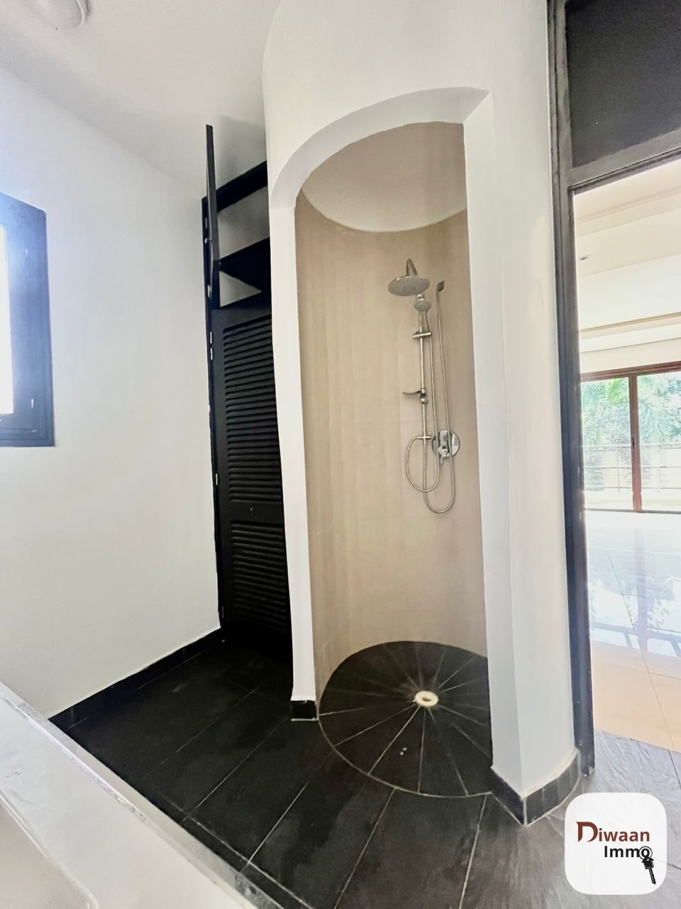 Villa R+1 a louer à Fann Residence - Image 7