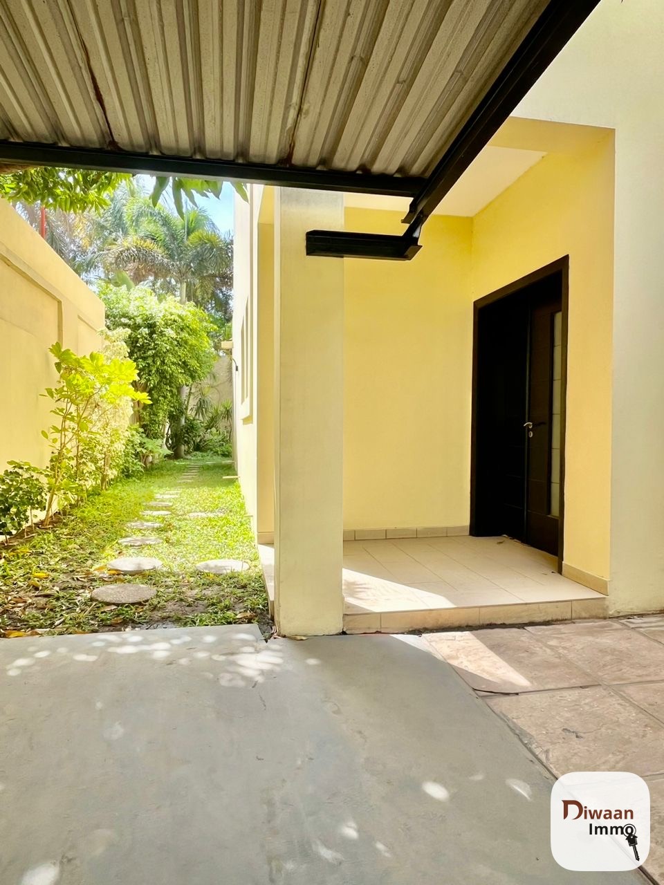 Villa R+1 a louer à Fann Residence - Image 10