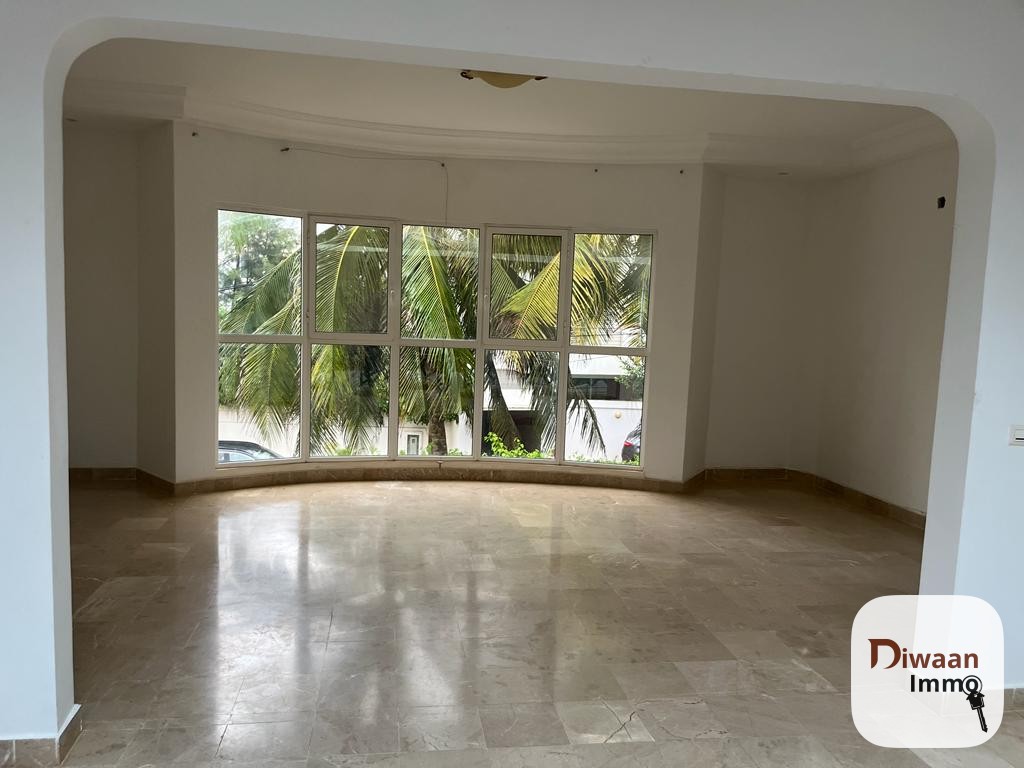 Villa R+1  à louer aux Almadies - Image 6