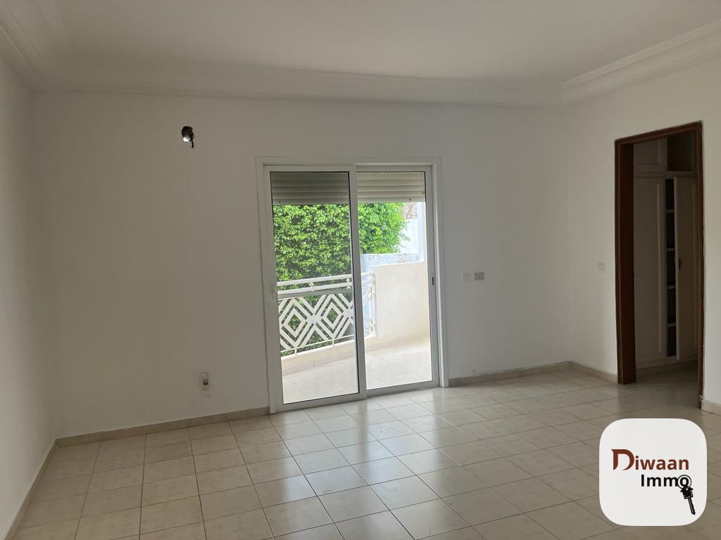 Villa R+1  à louer aux Almadies - Image 32