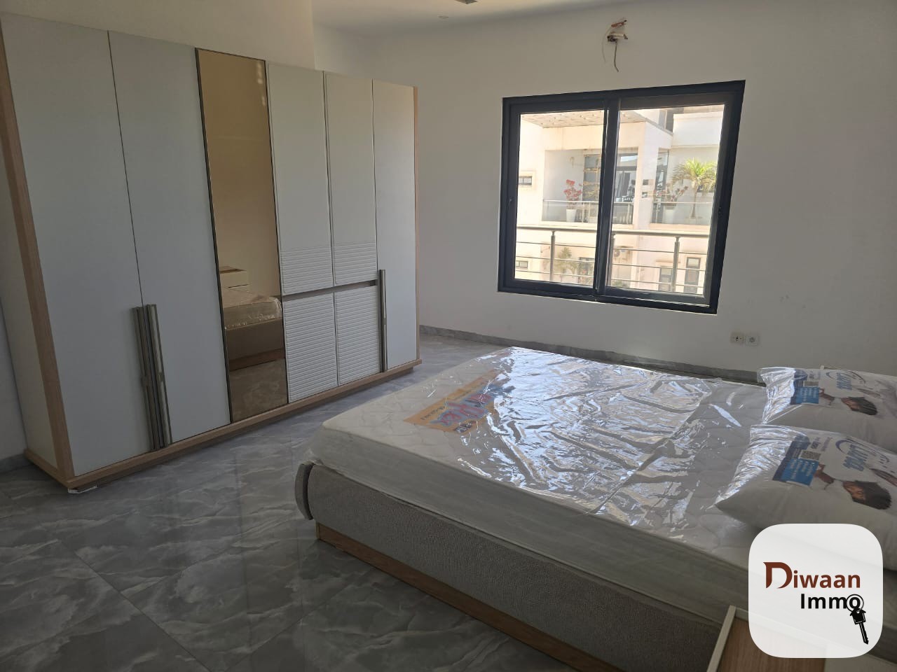 Appartement F4 meublé aux Almadies - Image 2