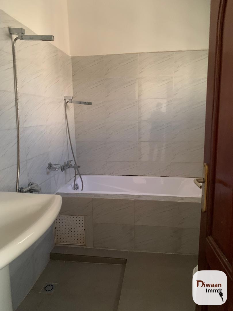 Villa R1 a louer à Liberté 6 - Image 4