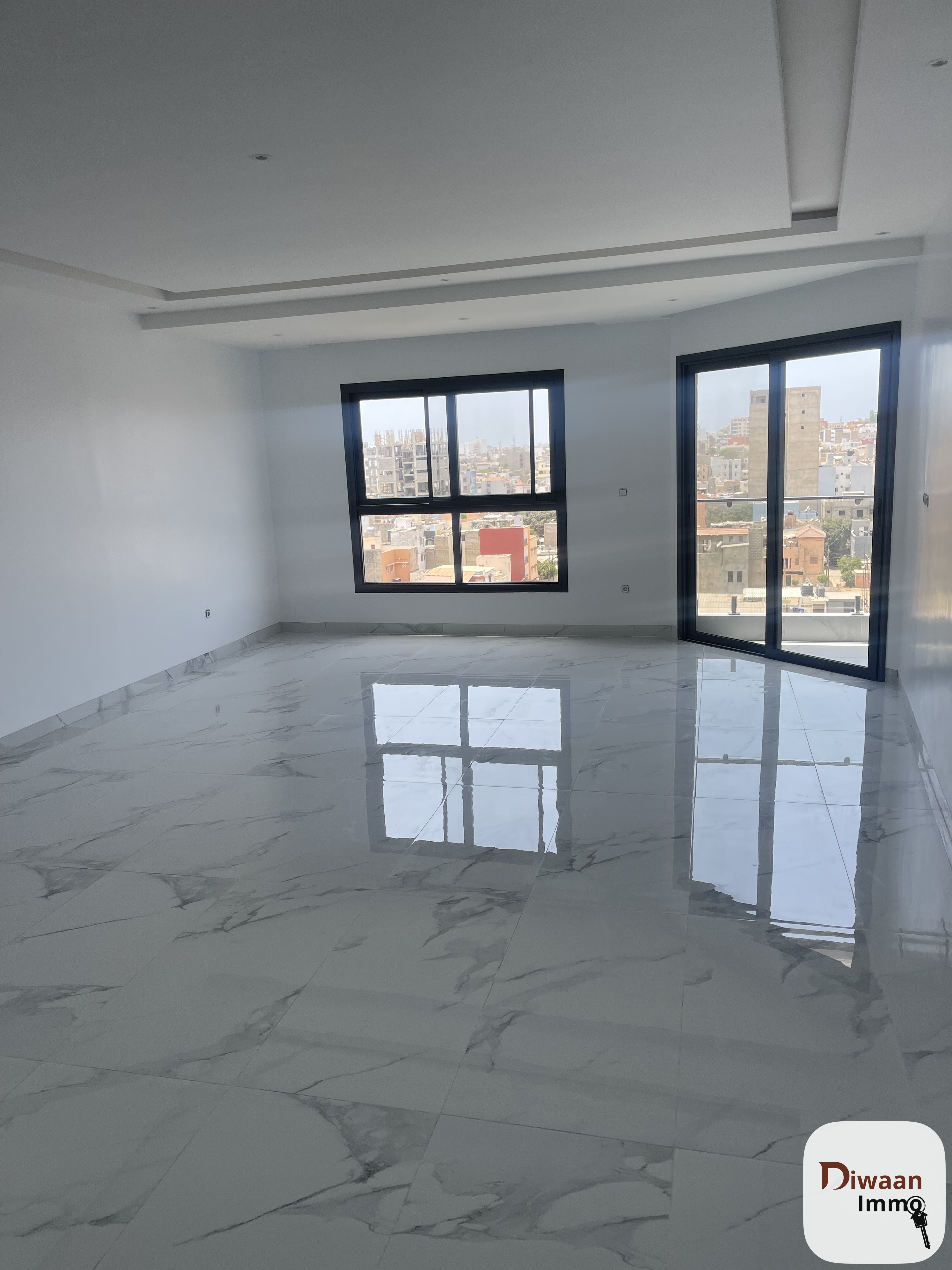 Appartement F4 neuf et moderne sur la route principale de Liberté4 - Image 17