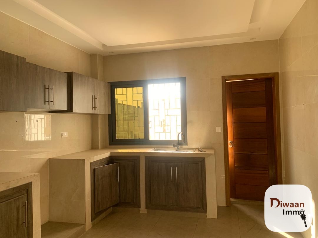 Appartement F4 aux Mamelles - Image 2