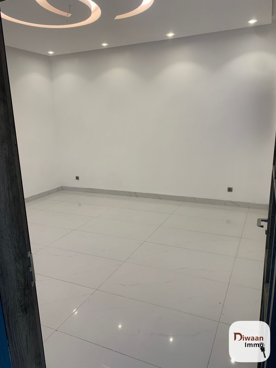 Appartement F2 à louer à la Zone A - Image 5