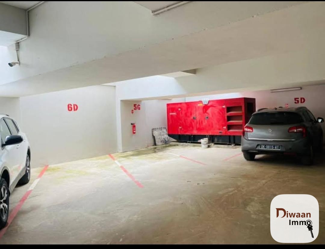 Appartement F4 neuf de 170 m2 à vendre au Point E - Image 3