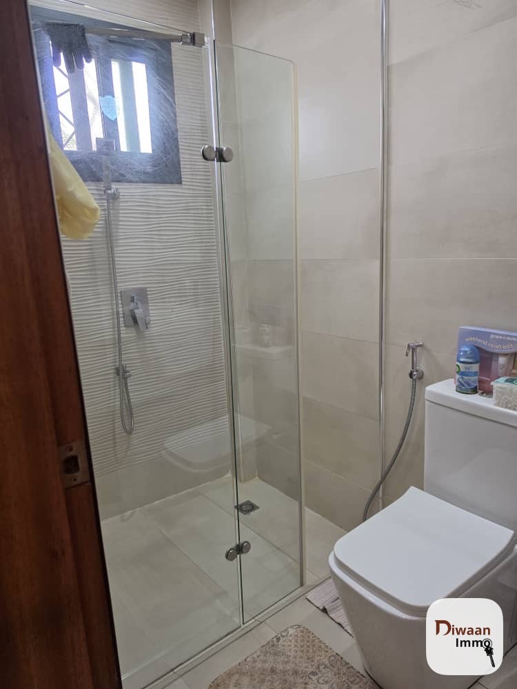 Appartement meublé avec 3 chambres à louer à la cité Cheikh Amar - Image 4