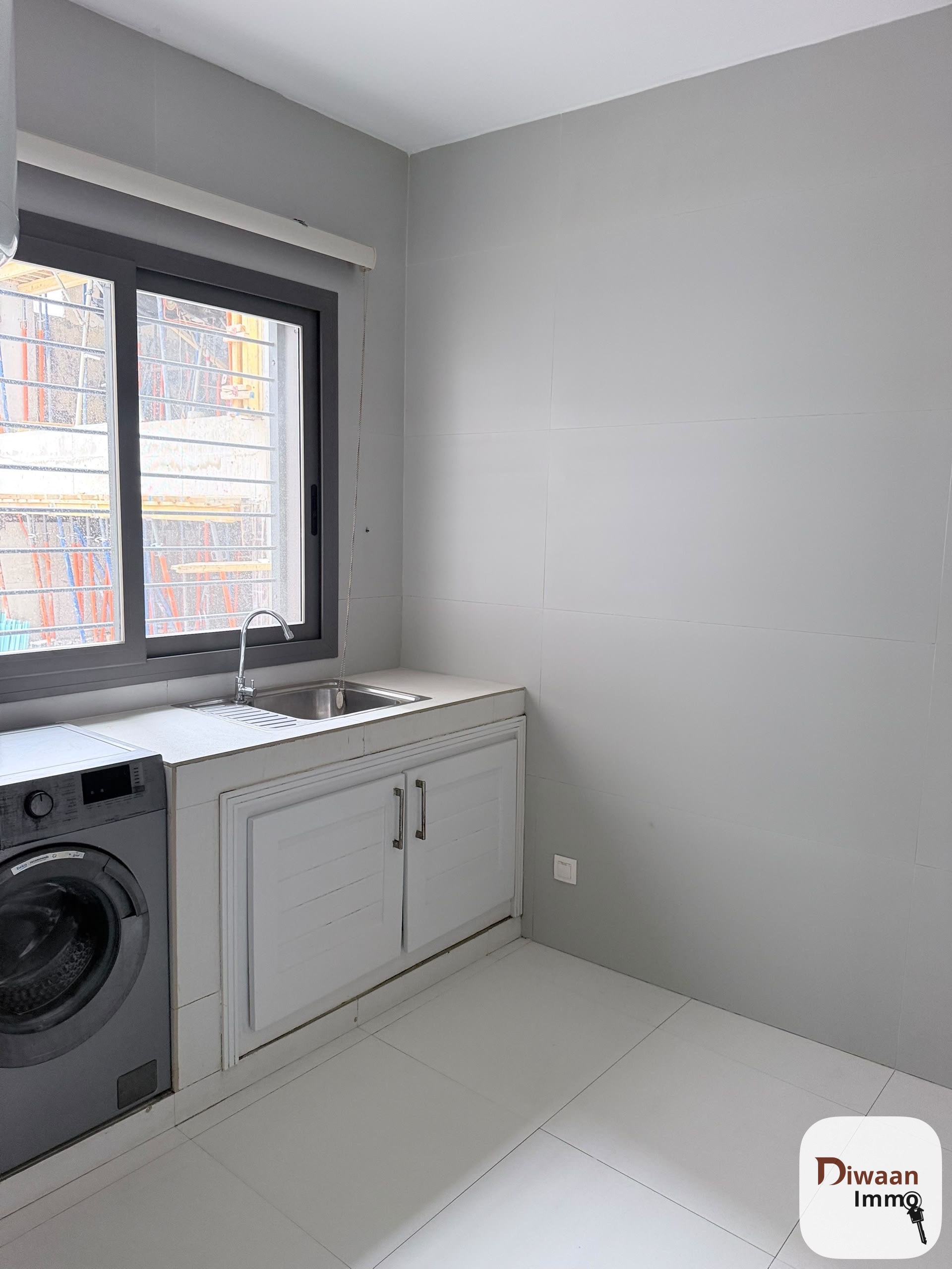 Appartement F4 meublé à louer au Point E - Image 1