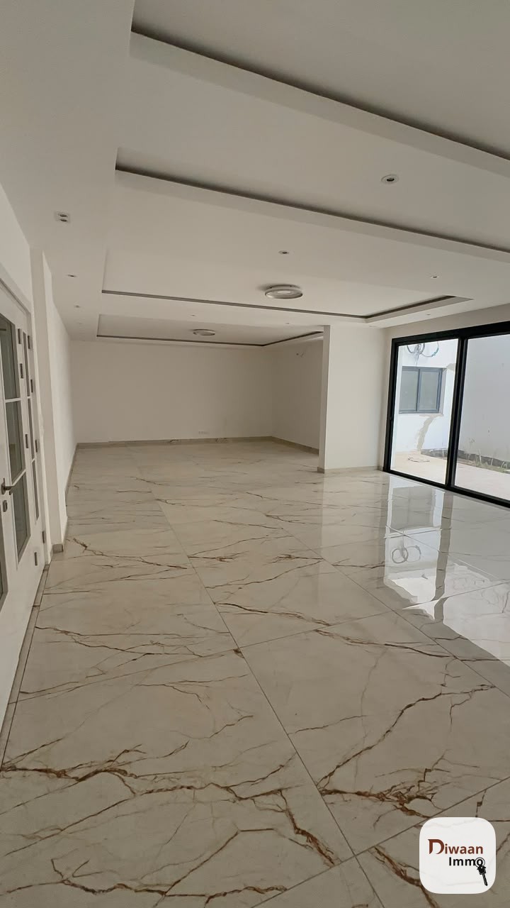 Un grand appartement de 360m2 à louer aux Almadies. - Image 1