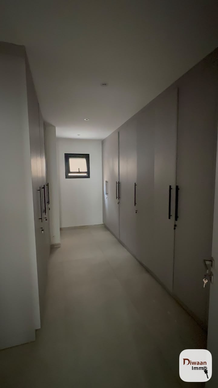 Un grand appartement de 360m2 à louer aux Almadies. - Image 12
