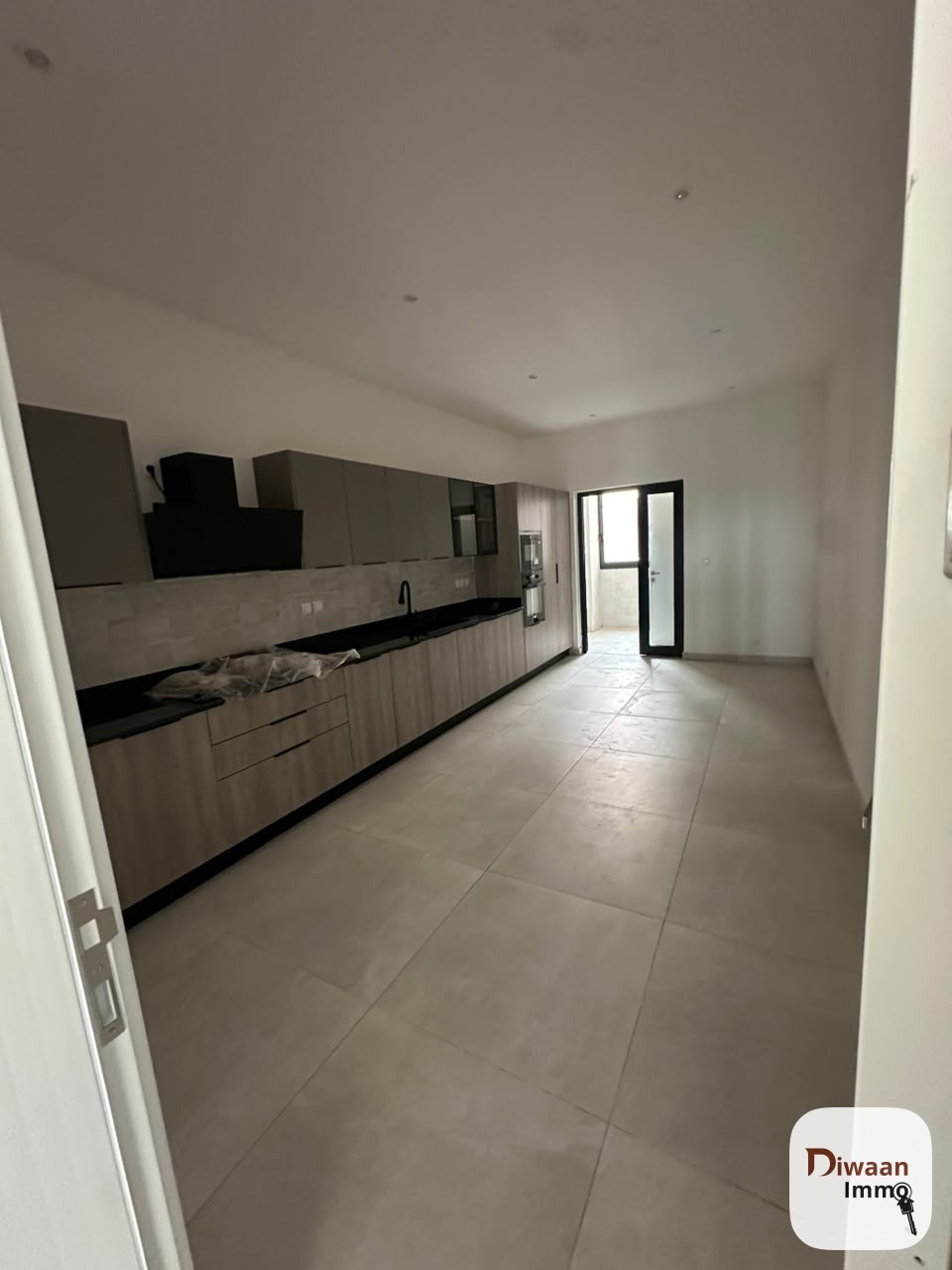 Un grand appartement de 360m2 à louer aux Almadies. - Image 15